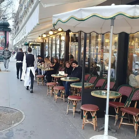 Gare Montparnasse 1minute,center 6 Eme ,close To Eiffel Tour And Louvre Meusm ,amusing Place Paris