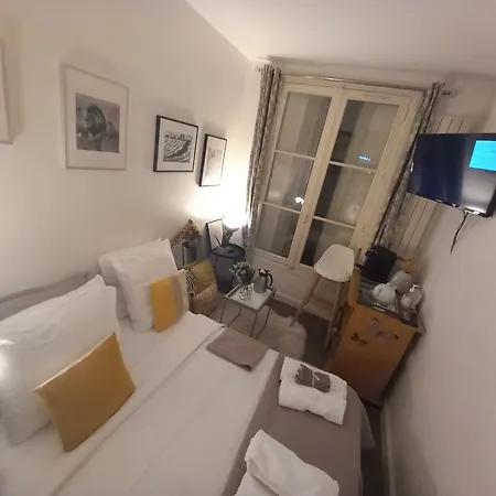 Apartment Gare Montparnasse 1minute,center 6 Eme ,close To Eiffel Tour And Louvre Meusm ,amusing Place